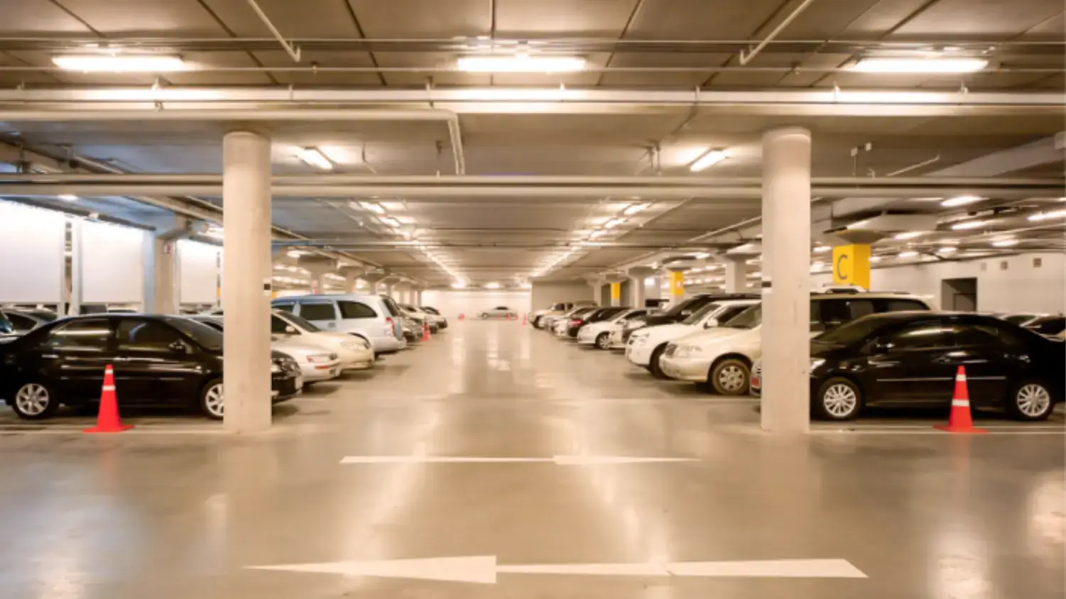 AA Residencia car parking